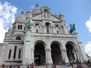 My-Montmartre-Tours-Sacre-Coeur-face
